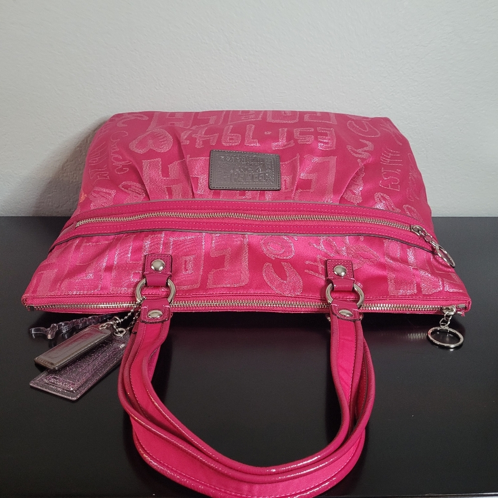 Coach Poppy Graffiti Scribble Shoulder Bag - Picture 6 of 15